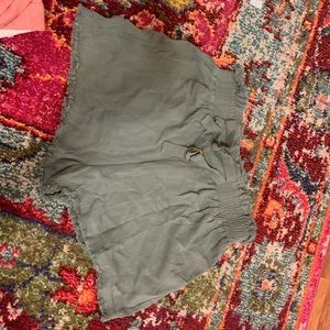 Umgee olive shorts